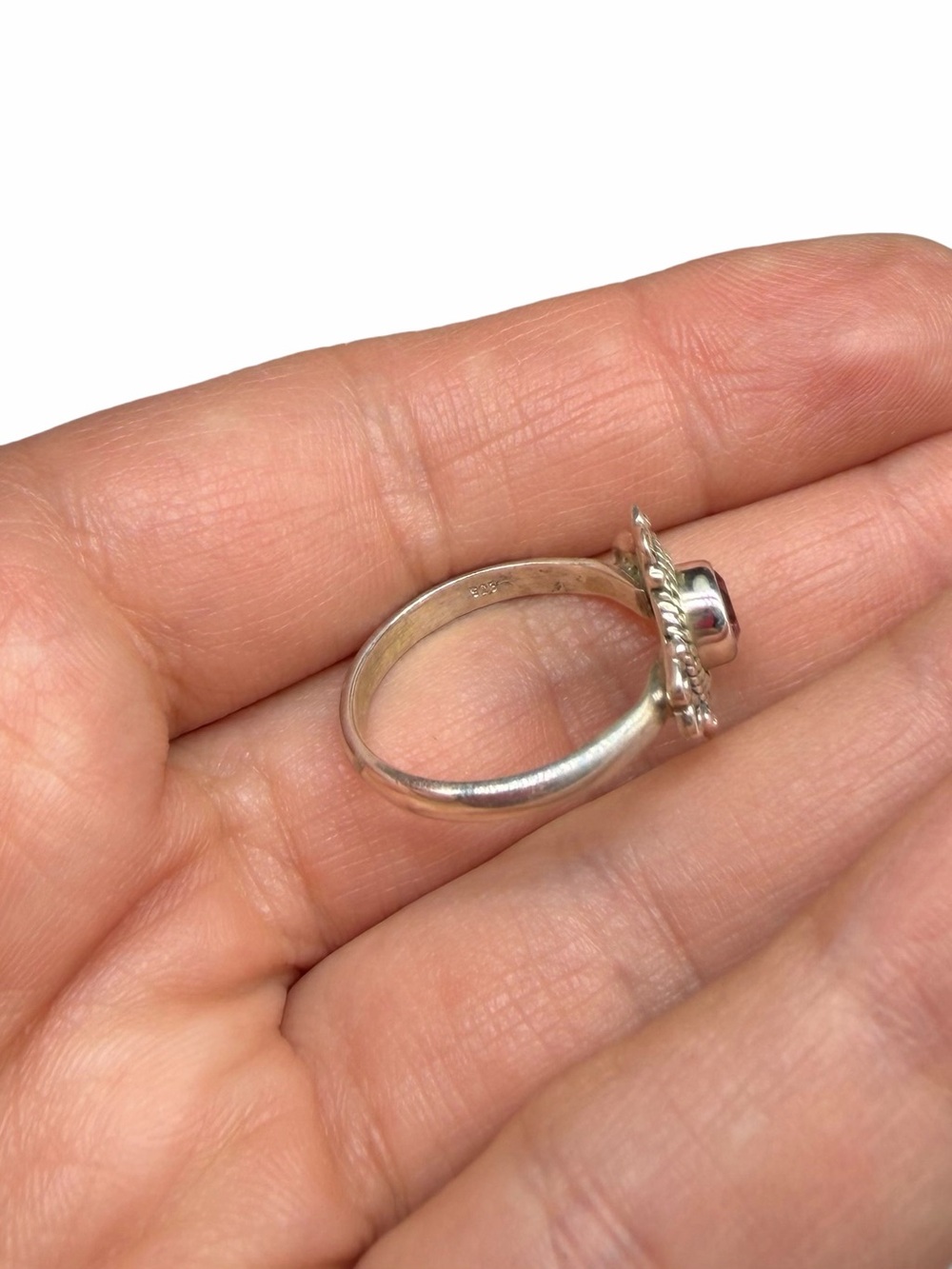 Garnet Ring Size 7 Solid 925 Sterling Silver - Picture 8 of 8